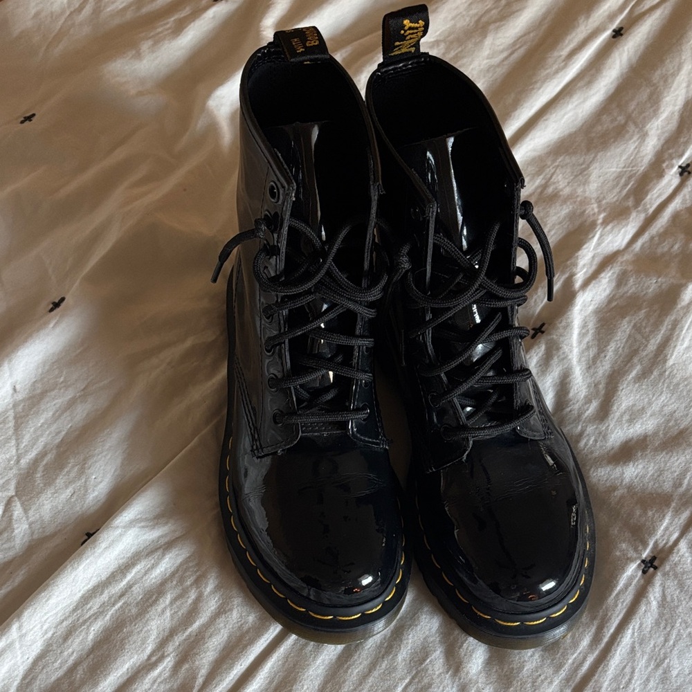Doc Marten 1460 Patent Leather Boot W8